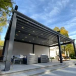 Persiana automática para varanda com pérgola