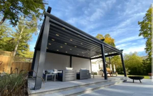 Persiana automática para varanda com pérgola