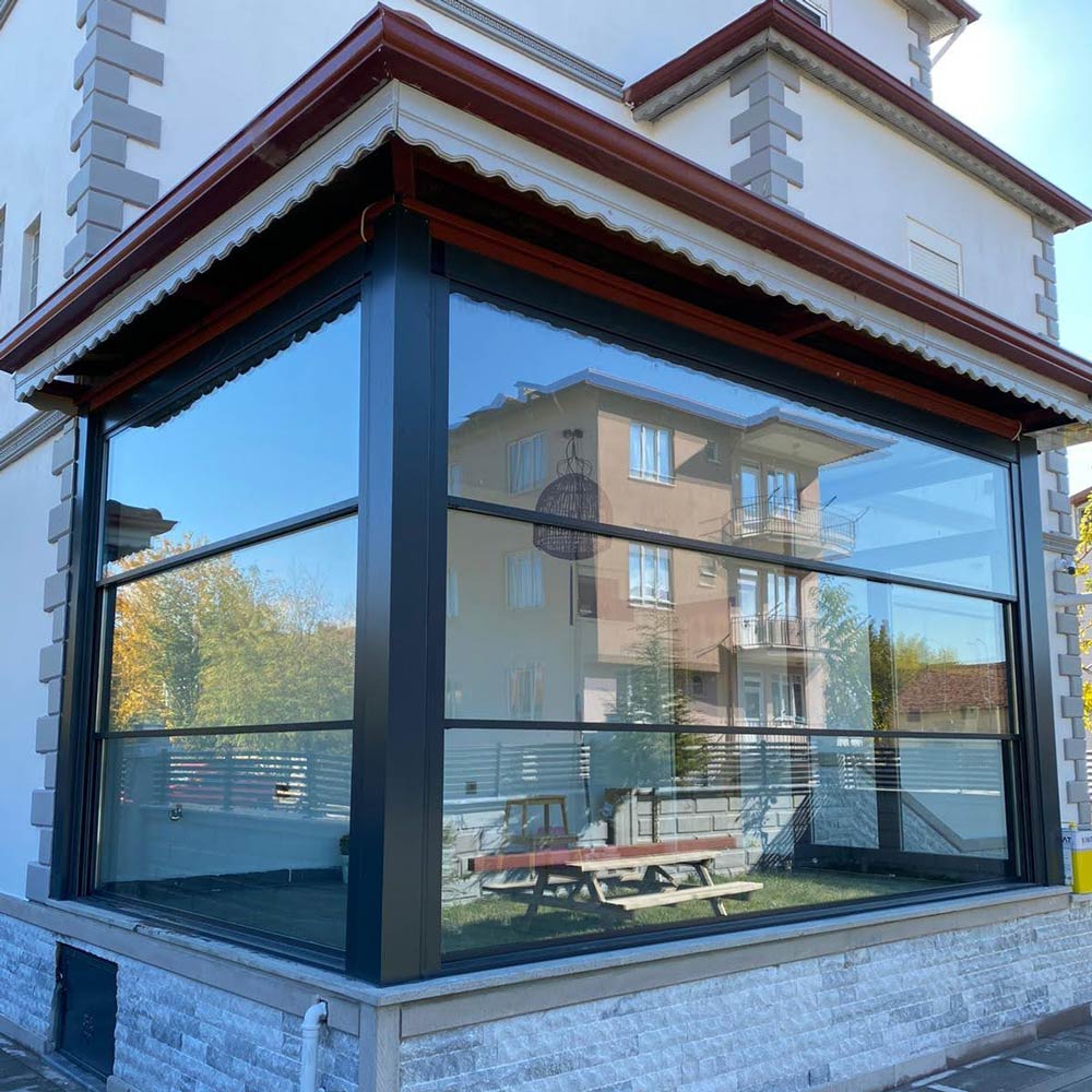 Sistem Balkon Kaca Guillotine